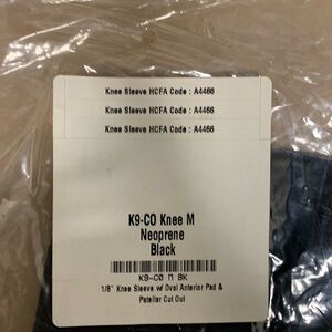 1/8” neoprene knee sleeve with patellar cutout